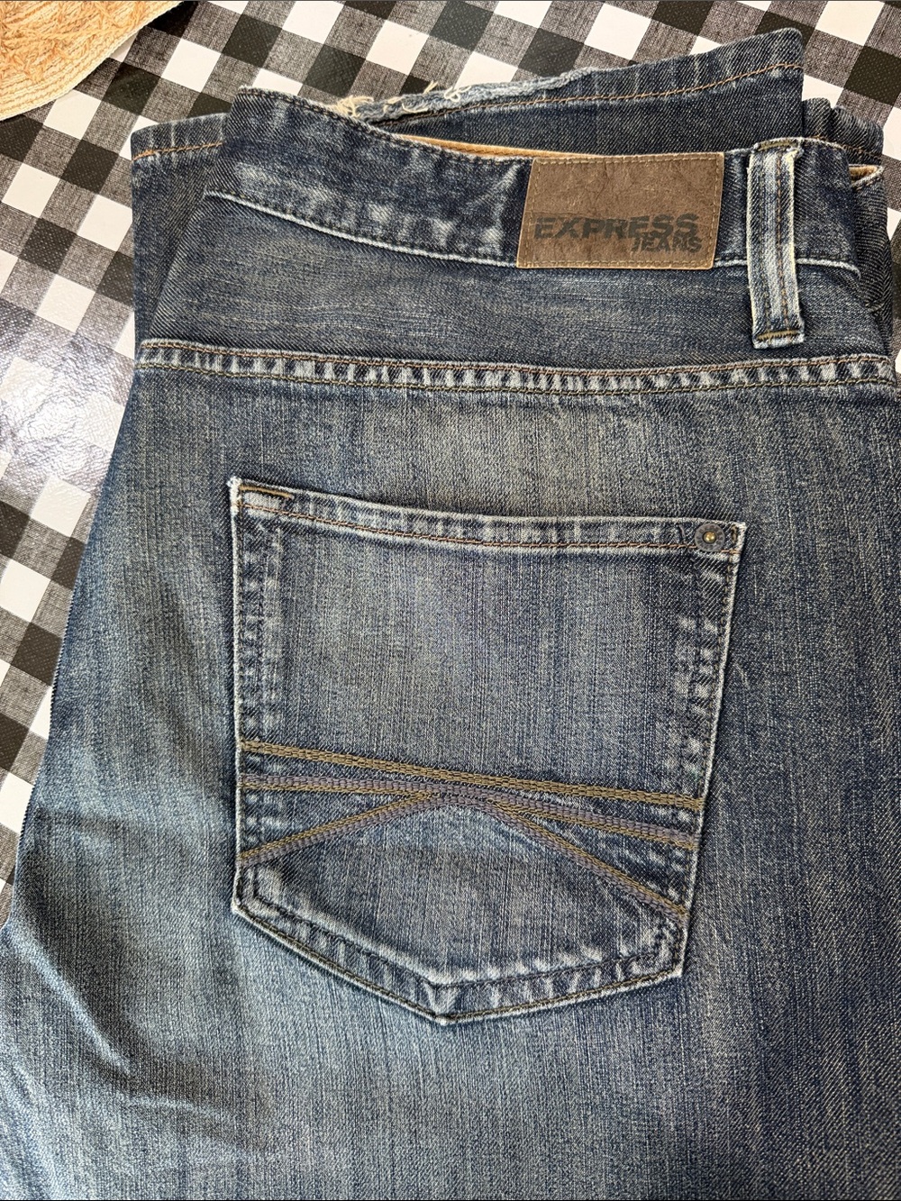Express Men's Medium Wash Blue Slim Straight Jeans